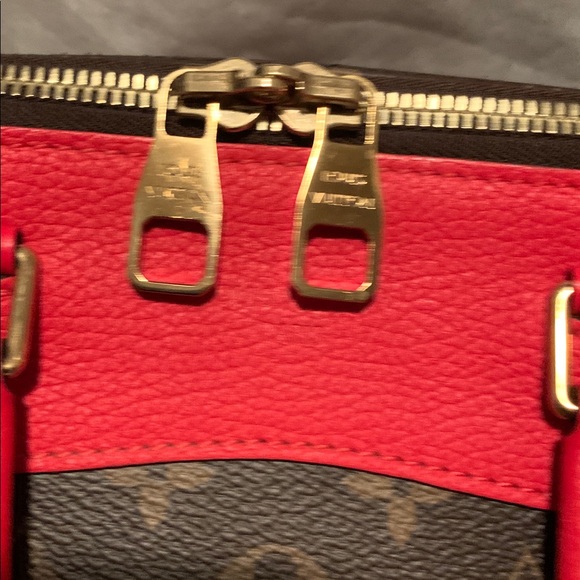 ♥️ AUTHENTIC Louis Vuitton Red Retiro NM ♥️ - Picture 2 of 15